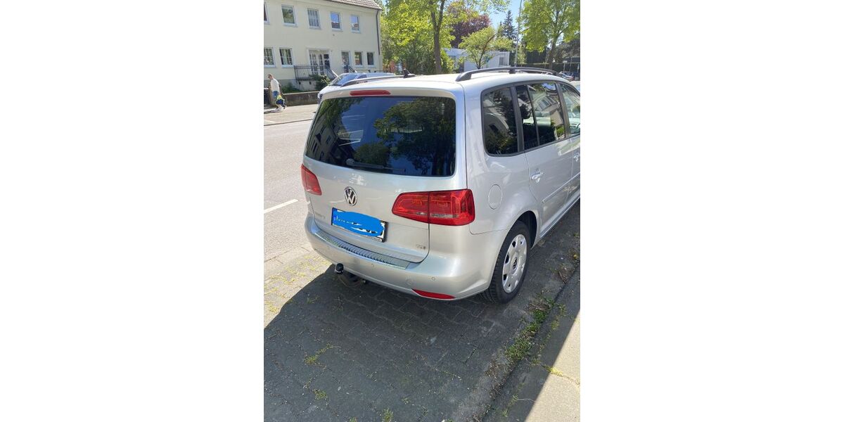 VW Touran 106.000 km 8.100 &euro; Bonn 53225