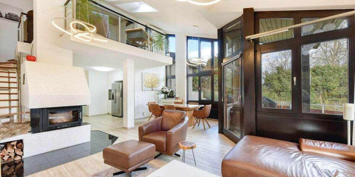 +++ 1-Fam.-RMH (WEG) - Garten, Terrasse, Balkon, Holzkamin - Galerie - inkl. EBK, Einzel-Garage & Kfz-Stellplatz +++ 4 zimmer