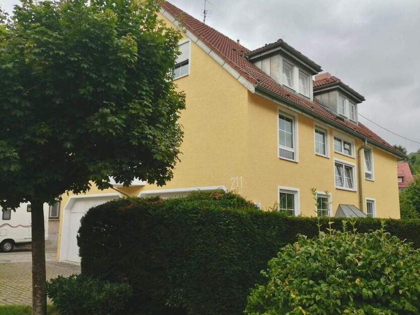 2 Zimmer Wohnung mit großen Balkon und Einbauküche in Weinbergnähe 2 zimmer