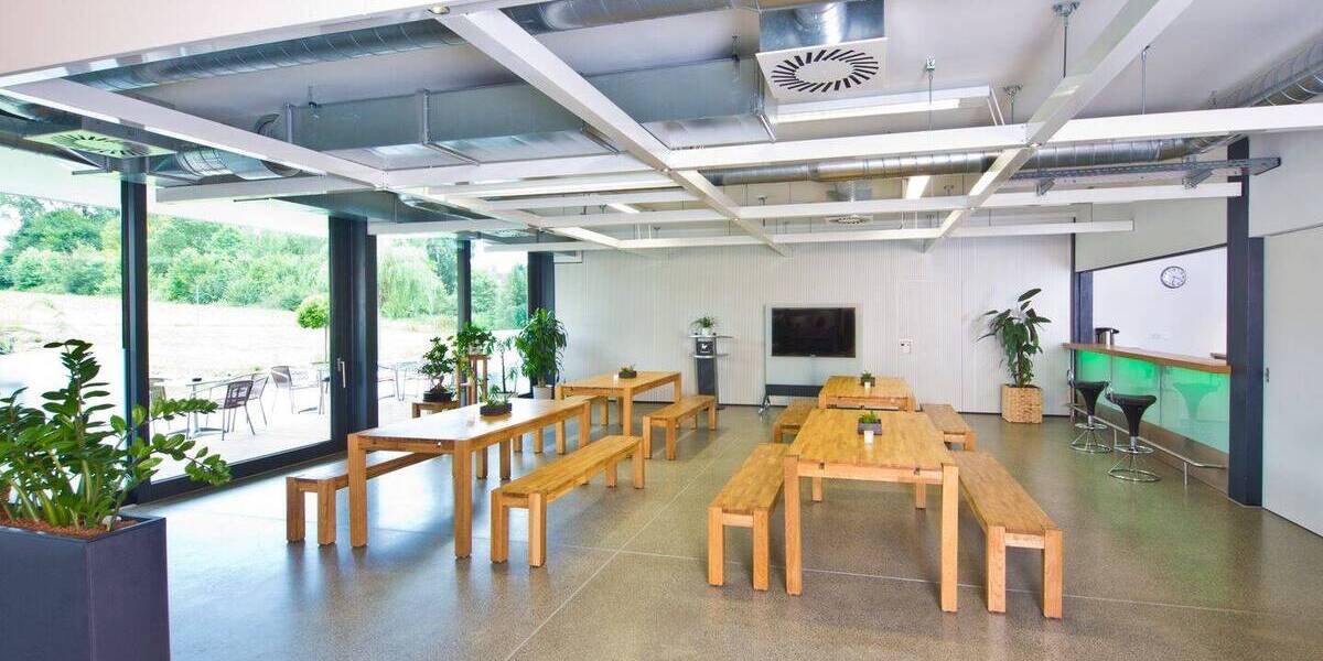 Gewerbeobjekt Neustadt a.d.Waldnaab Neustadt - 8 Zimmer, 542 m&sup2;, 6.233&euro; | Angebot:26851319