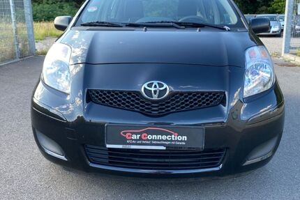 Toyota Yaris 226.365 km 1.999 &euro; Dresden 01187