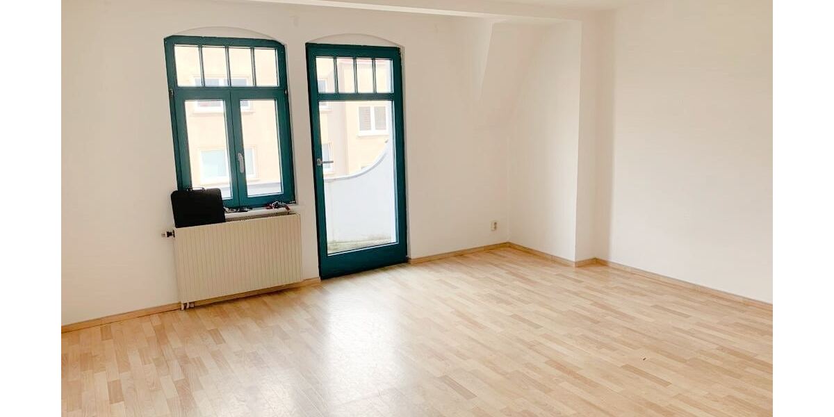 Unweit der Hochschule Anhalt - Mehrfamilienhaus - Schön gelegen 15 zimmer