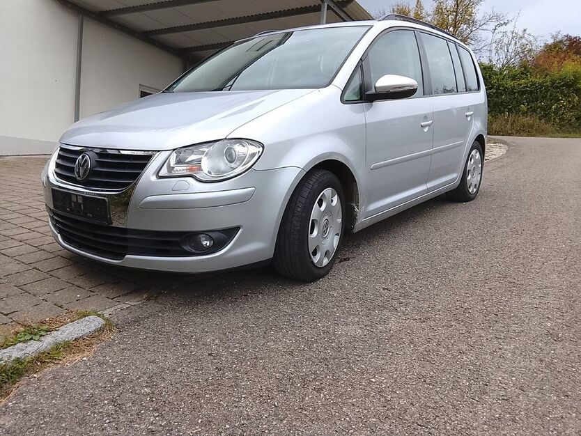 VW Touran 257.000 km 3.900 € Ehingen 89608