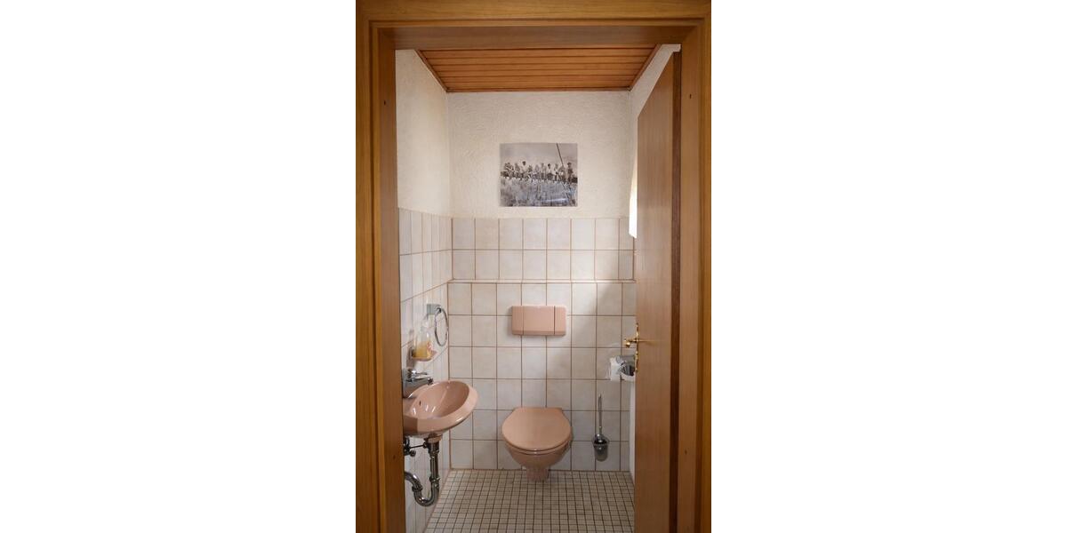 Bungalow Titisee-Neustadt Neustadt - 6 Zimmer, 175 m&sup2;, 420.000&euro; | Angebot:26239395