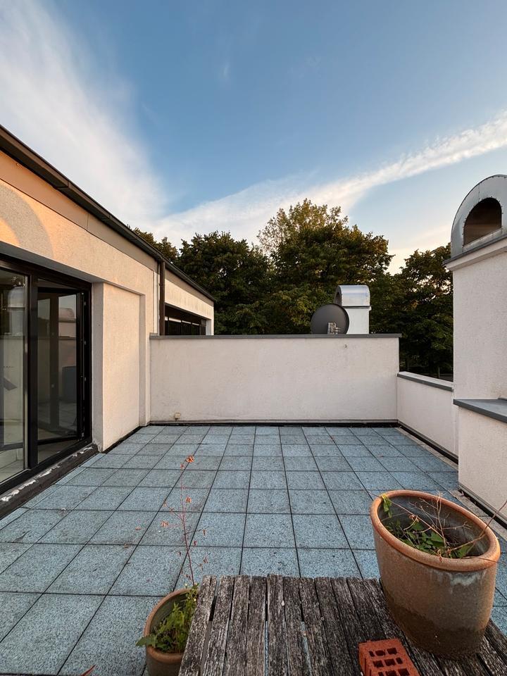Modernes Reihenhaus mit großzügiger Rooftop-Lounge zimmer