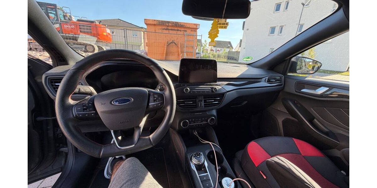 Ford Focus 128.000 km 16.900 &euro; Kaiserslautern 67656