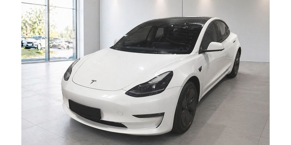 Tesla Model 3 66.678 km 30.650 &euro; Bad Kissingen 97688