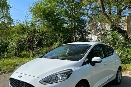 Ford Fiesta 102.780 km 8.290 &euro; Hamburg 22453