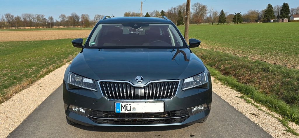 Skoda Superb 163.200 km 17.300 &euro; Heldenstein 84431