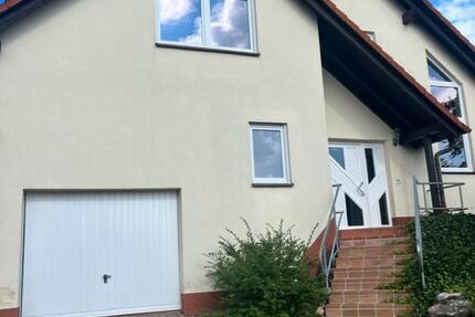 Haus Rödental - 6 Zimmer, 170 m&sup2;, 1.400&euro; | Angebot:26312677