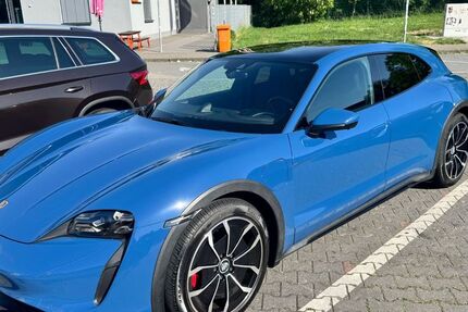 Porsche Taycan 72.300 km 57.500 &euro; Großschirma 09603