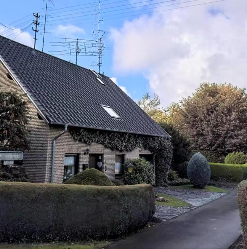 Wohnhaus Haus Einfamiliehaus m. Gr. Garten in 57578 Elkenroth