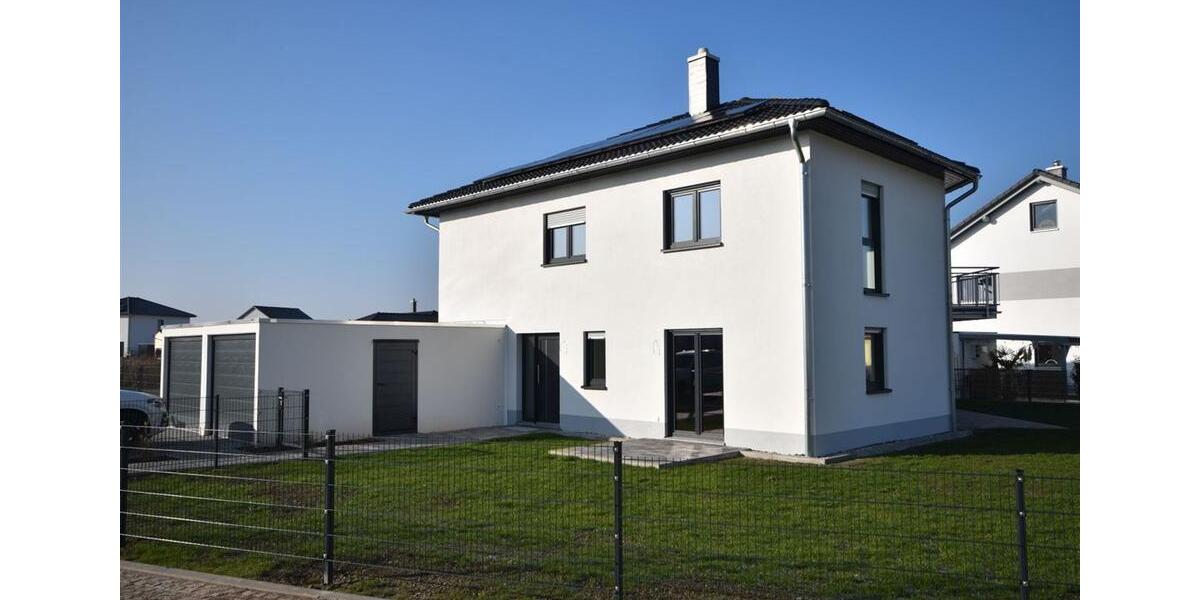 Einfamilienhaus Neukieritzsch - 5 Zimmer, 200 m&sup2;, 2.700&euro; | Angebot:24764595