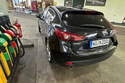 Mazda 3 170.000 km 8.800 &euro; Wiesbaden 55252
