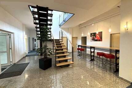 Büro in Langenbach 1.600.000 € 668 m²