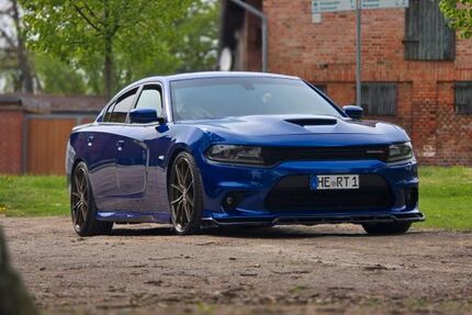 Dodge Charger 74.000 km 30.900 &euro; Schöningen 38364