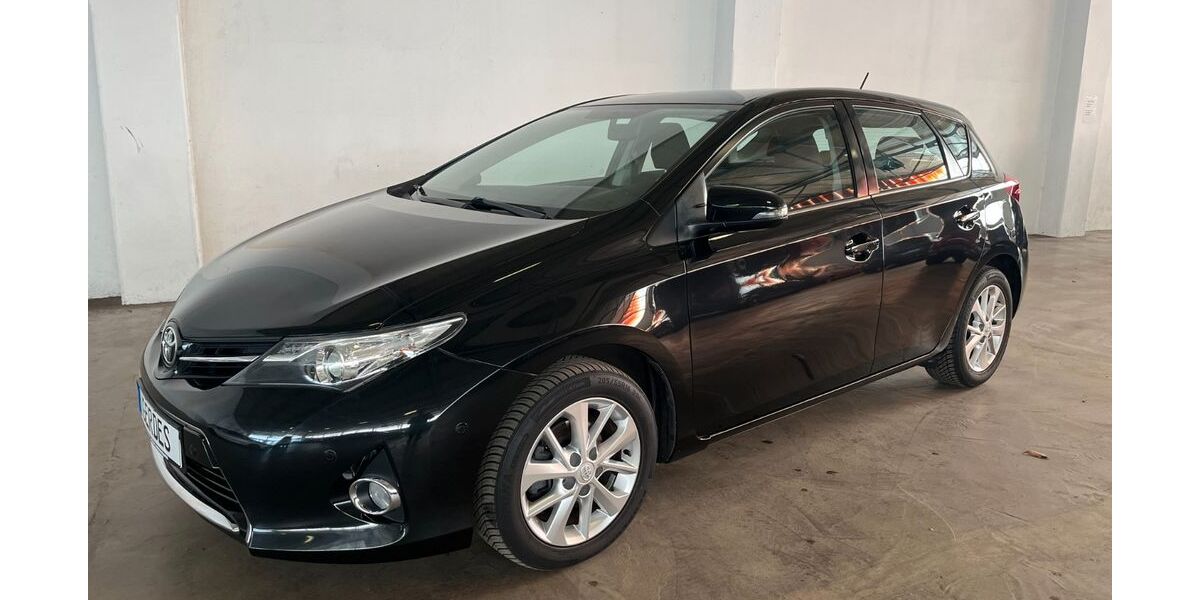 Toyota Auris 146.950 km 9.690 &euro; Delmenhorst 27751