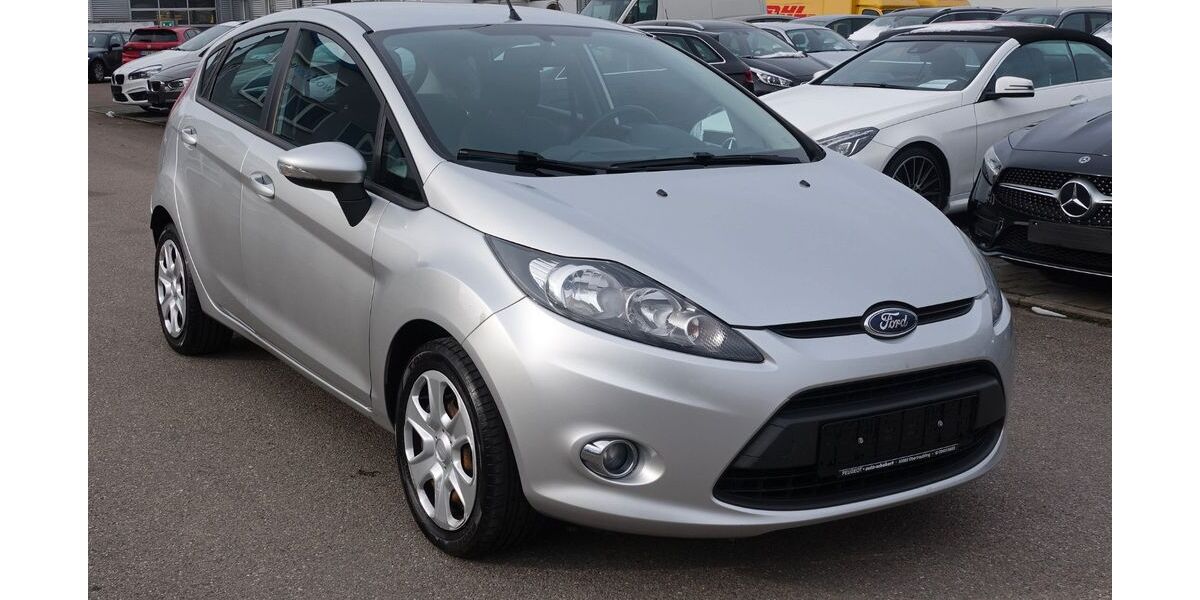 Ford Fiesta 136.718 km 4.000 &euro; Essingen 73457