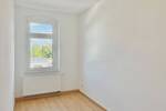 Top modernisierte 3-Zi.-Wohnung mit Tageslichtbad, Eichenparkett im WohnZimmer sowie opt. Stellplatz