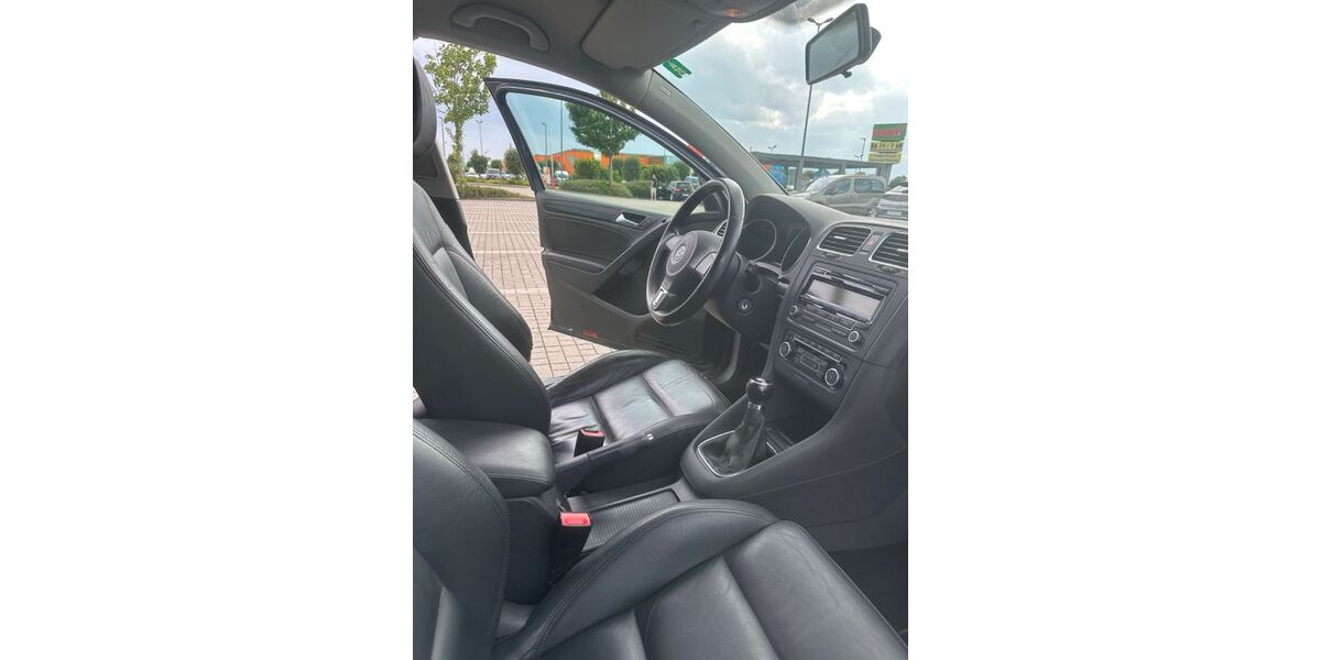 VW Golf 218.000 km 4.900 &euro; Augsburg 86179