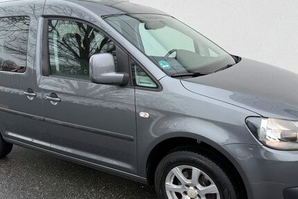 VW Caddy 179.152 km 8.950 &euro; Neumünster 24536
