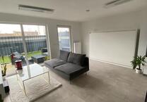 Moderne 1-Zimmer-Wohnung mit Terrasse und Garage