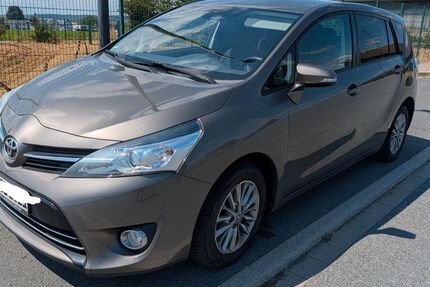 Toyota Verso 132.000 km 9.600 &euro; Ense 59469