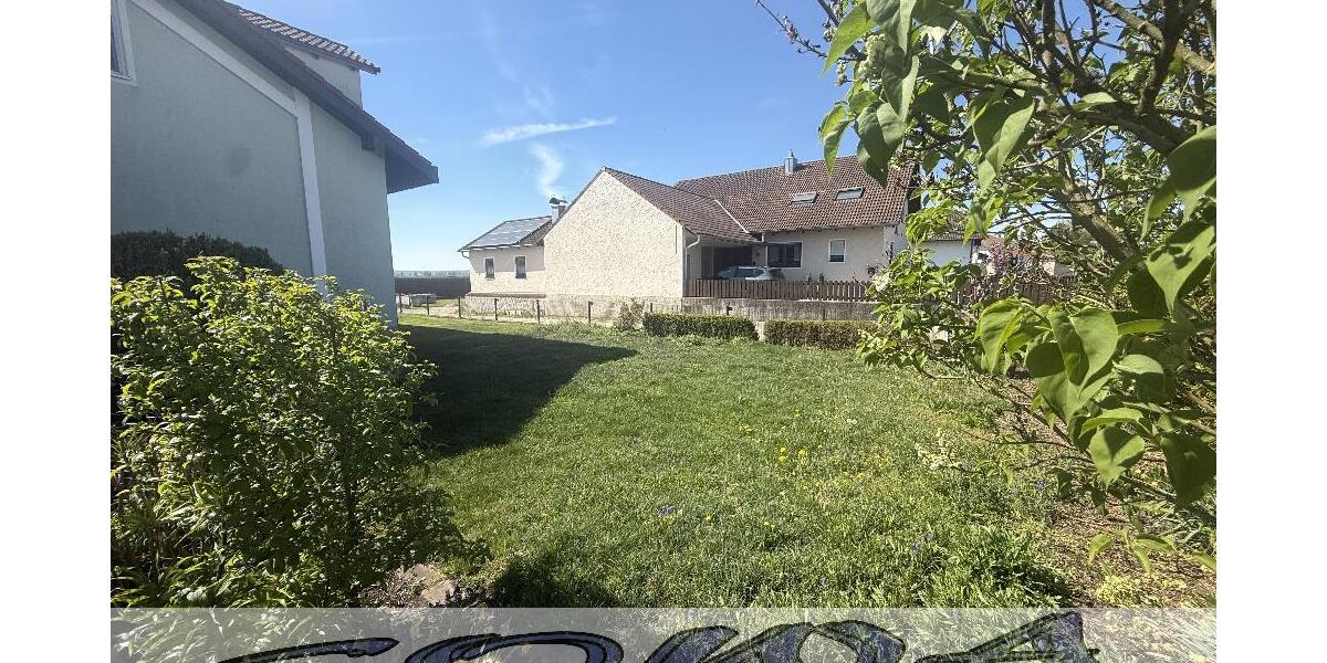 Charmante Dachgeschosswohnung mit Balkon, Garten & Garage in Königsmoos - Ein Objekt von Ihrem Immobilienpartner SOWA Immobilien und Finanzen - 3- Königsmoos Untermaxfeld | Angebot:26785917