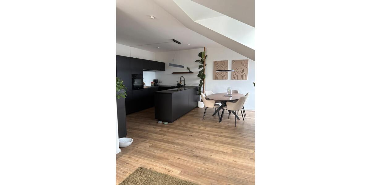 Dachgeschoßwohnung Bielefeld Stieghorst - 2.5 Zimmer, 73 m&sup2;, 1.030&euro; | Angebot:25511516