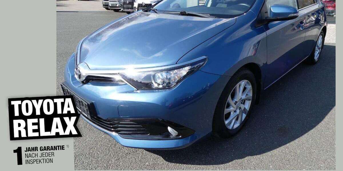 Toyota Auris 67.000 km 11.890 &euro; Freital 01705