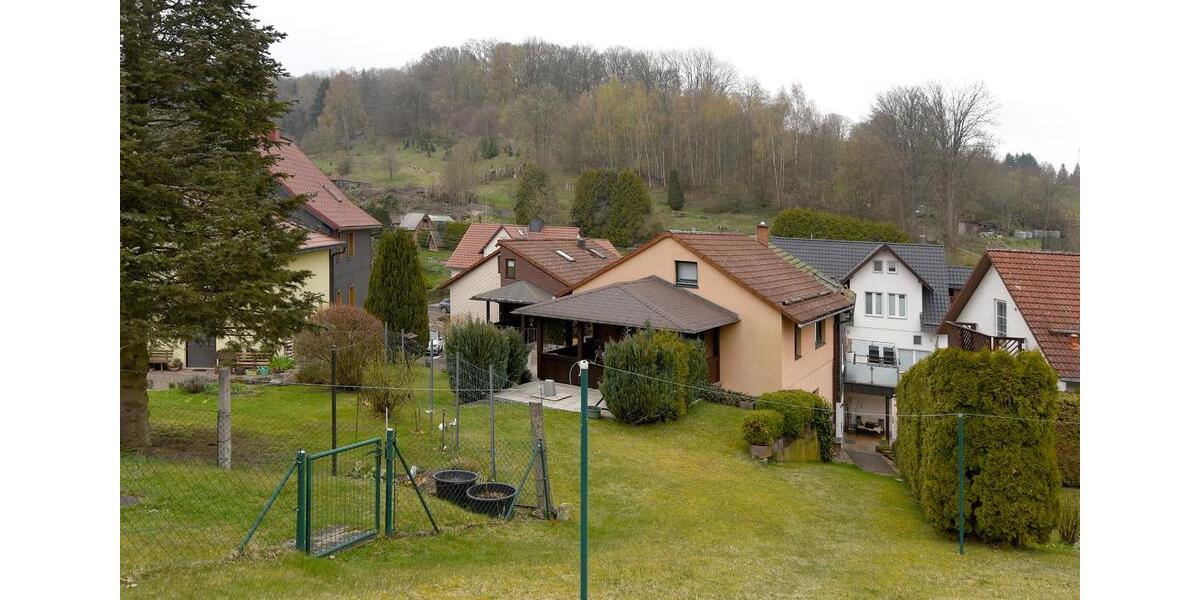 Mehrfamilienhaus, Wohnhaus Schleusingen - 8 Zimmer, 170 m&sup2;, 189.000&euro; | Angebot:26396982