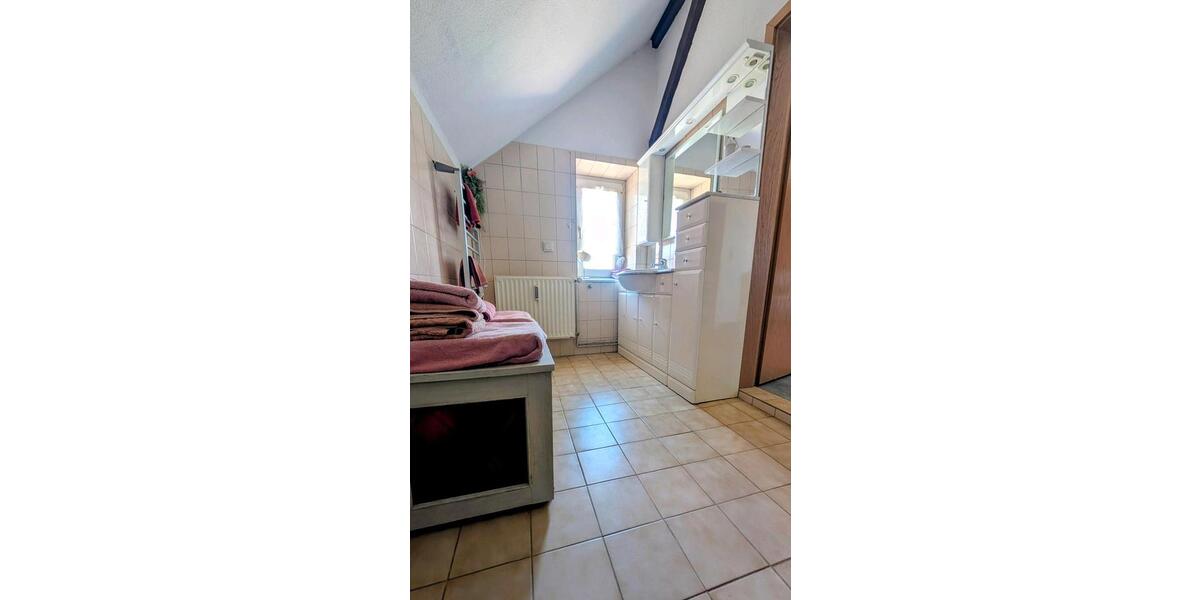 Villa Perleberg - 9 Zimmer, 300 m&sup2;, 320.000&euro; | Angebot:27137454