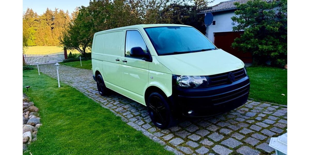 VW T5 Transporter 239.000 km 11.500 &euro; Banzin 19260