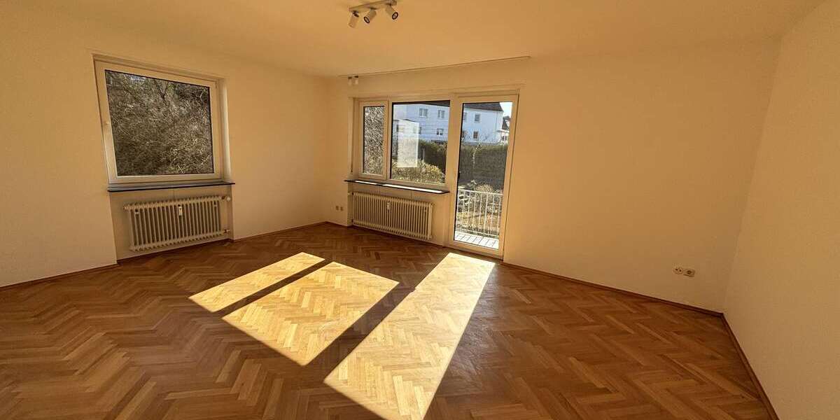 Etagenwohnung Kaiserslautern Bahnheim - 4 Zimmer, 106 m&sup2;, 1.100&euro; | Angebot:25398758