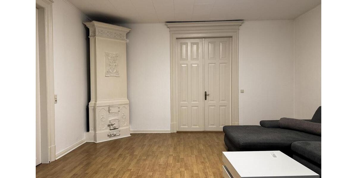 Altbauwohnung mit 4 Zimmern in der Innenstadt - Wg geiegnet 4 zimmer