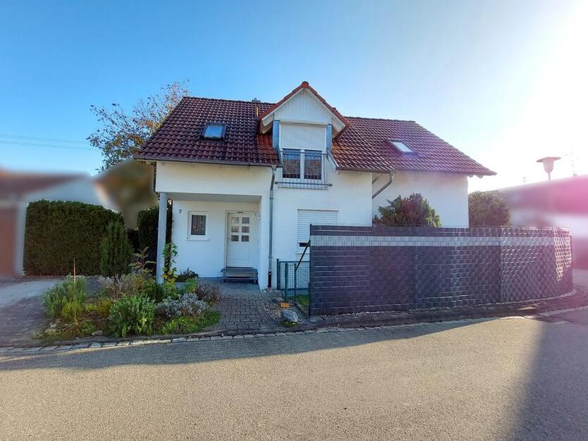 Gemütliches Einfamilienhaus mit 4,5 Zimmern in ruhiger Lage zimmer