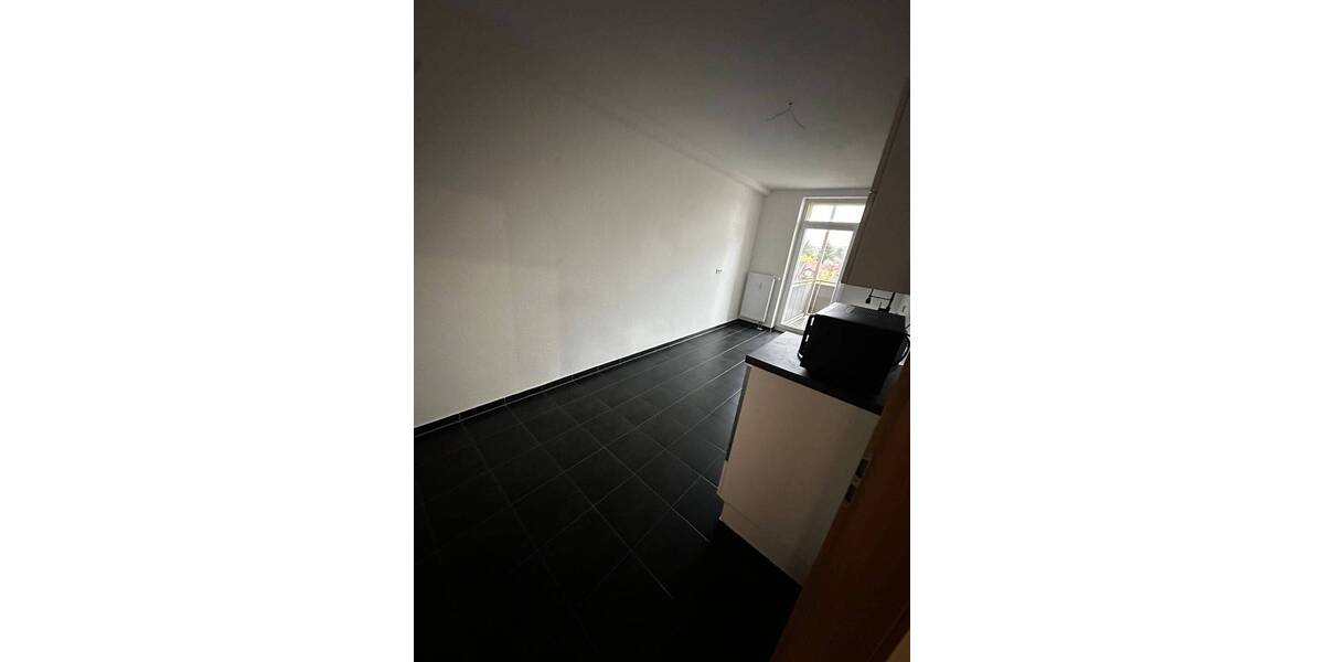 Zimmer Weißenfels - 4 Zimmer, 87 m&sup2;, 555&euro; | Angebot:26170805