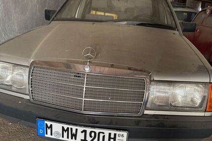 Mercedes-Benz 190 123.000 km 5.000 &euro; München 81245