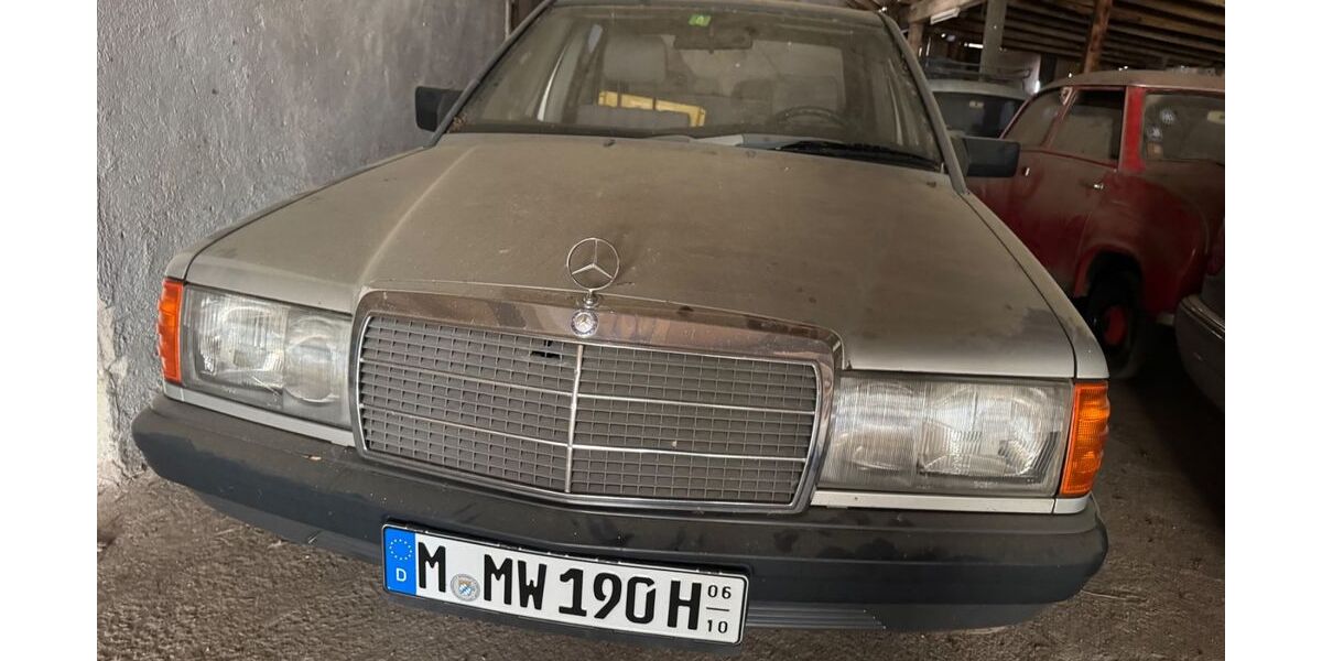Mercedes-Benz 190 123.000 km 5.000 &euro; München 81245