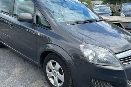 Opel Zafira 210.000 km 3.100 € Büdingen 63654