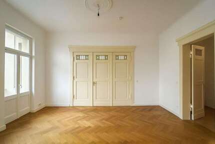 Wohnung zum Mieten in Halle (Saale) 1.470 € 150 m² 5 zimmer