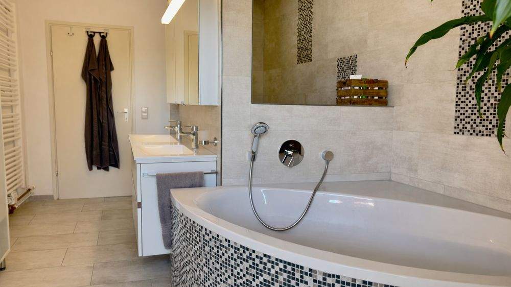 Reihenmittelhaus Reutlingen / Orschel-Hagen Orschel-Hagen - 3 Zimmer, 126 m&sup2;, 498.000&euro; | Angebot:24699442