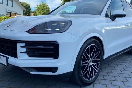 Porsche Cayenne 23.900 km 89.590 € Raubling 83064