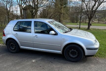 VW Golf 228.400 km 1.799 &euro; Mammelzen 57636
