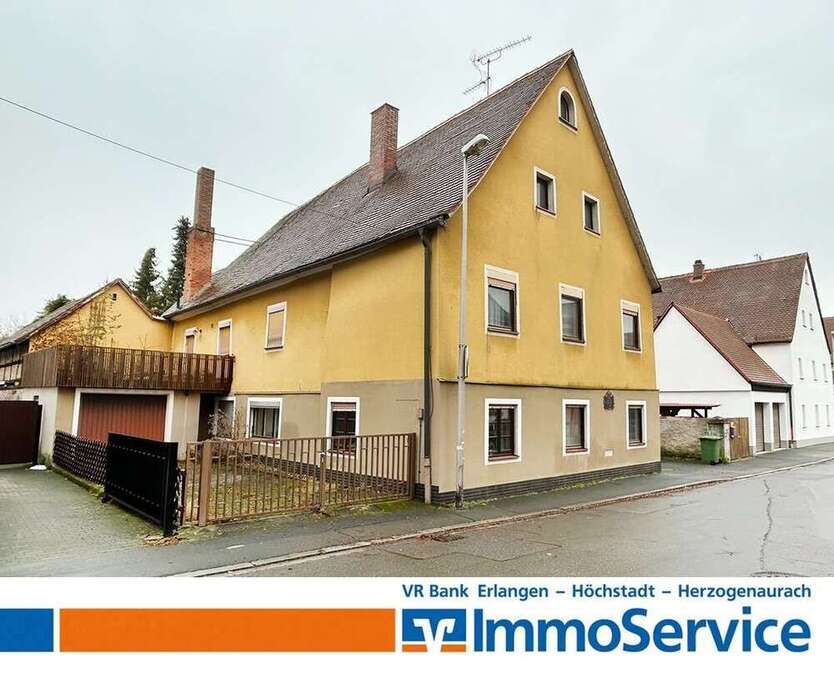 Haus zum Kaufen in Erlangen Frauenaurach 440.000 € 236 m²