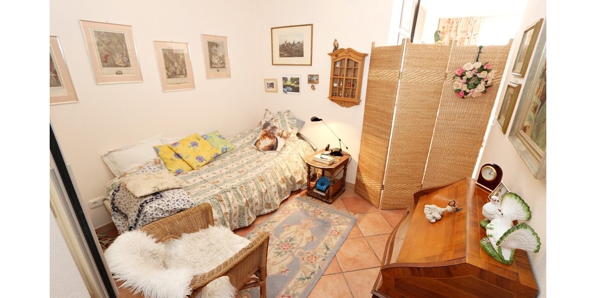 ** Traumapartment mit Sonnenterrasse ** und Stellplatz !! in S-Bahn-Nähe !! TOP-LAGE in GILCHING !! - Etagenwohnung Gilching | Angebot:26544391