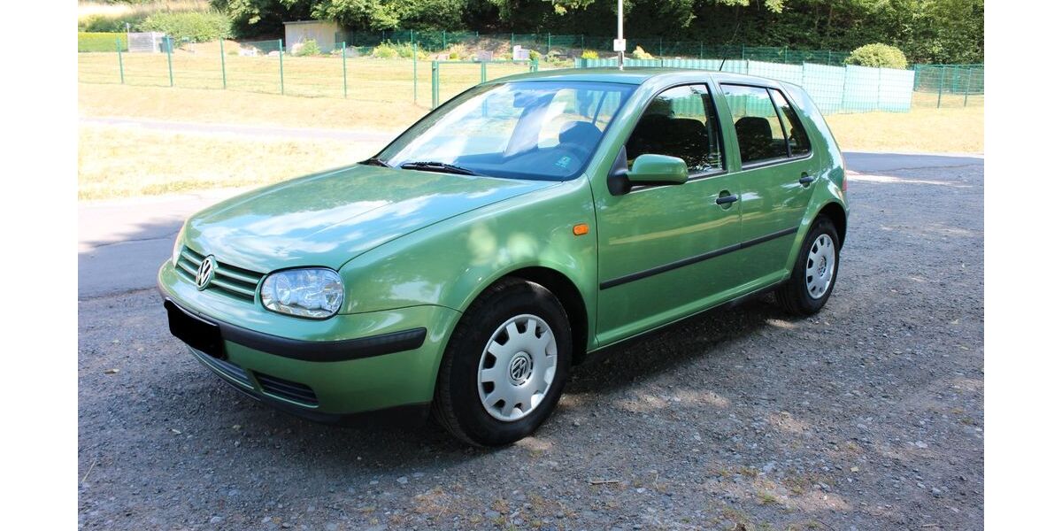 VW Golf 107.035 km 2.750 &euro; Neunkirchen 57290