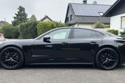 Porsche Panamera 94.000 km 64.999 € Köln 51063