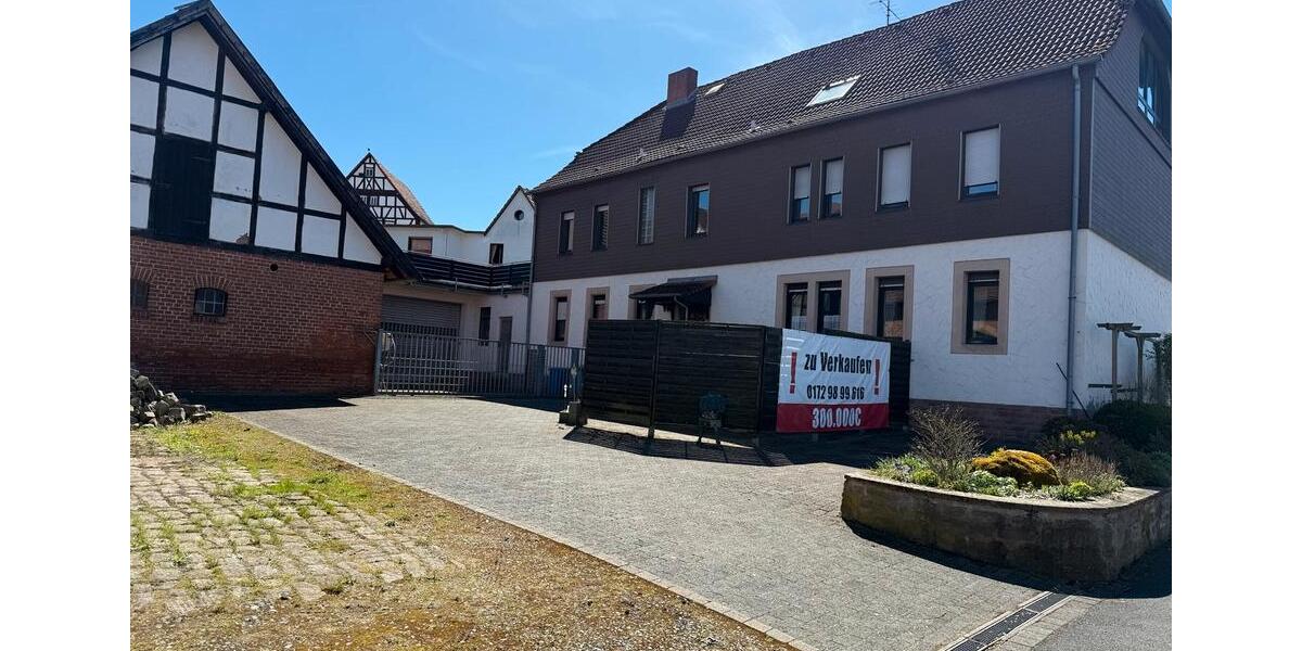 Einfamilienhaus Steinau an der Straße - 14 Zimmer, 300 m&sup2;, 300.000&euro; | Angebot:26084319