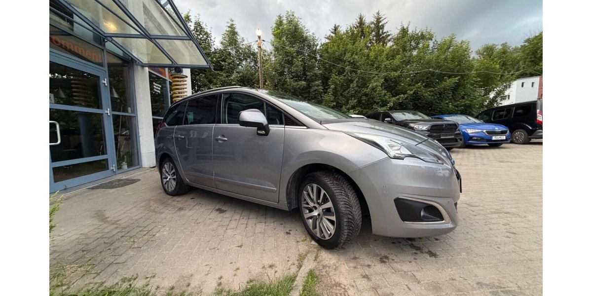 Peugeot 5008 SITZHEIZUNG LEDER AHK 117.000 km 6.499 &euro; Rudolstadt 07407